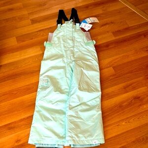 Girls ski pants NWT. Size 4-5.